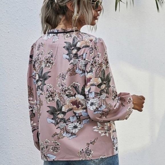 Kara and Kate blush floral print chiffon long sleeved blouse XXL - Picture 3 of 12